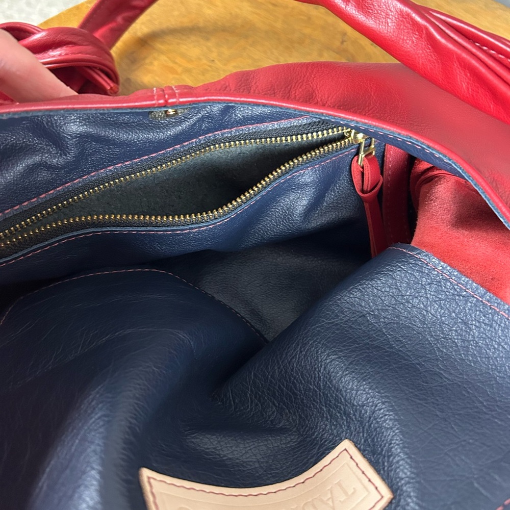 TABITHA & CO travel tab crossbody Bag - Picture 5 of 6